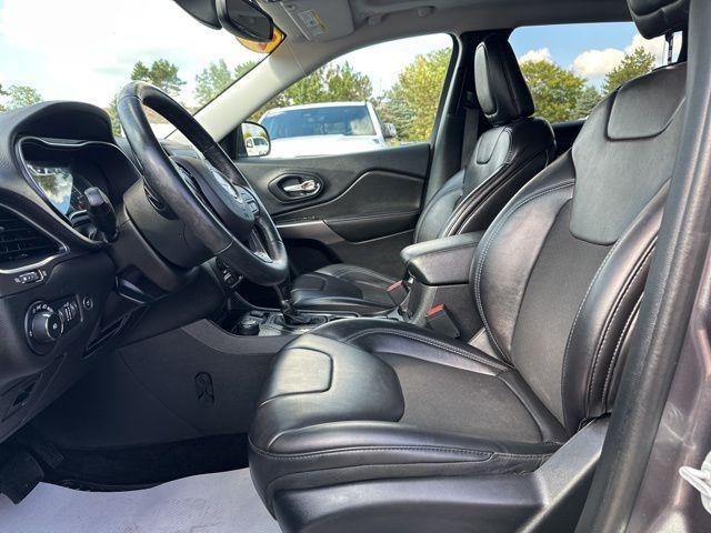 used 2019 Jeep Cherokee car, priced at $15,357