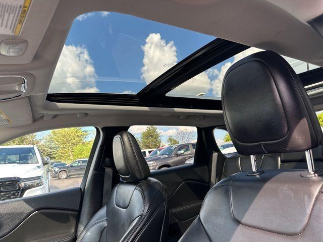 used 2019 Jeep Cherokee car, priced at $15,357