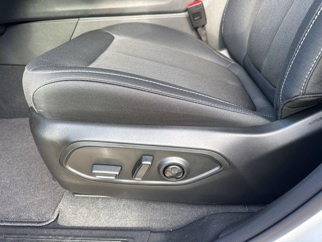 new 2025 Jeep Grand Cherokee car, priced at $38,882