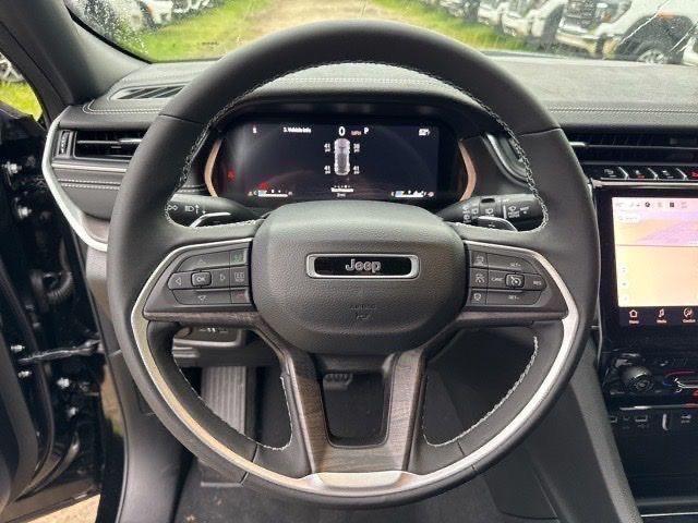 new 2025 Jeep Grand Cherokee car, priced at $38,498