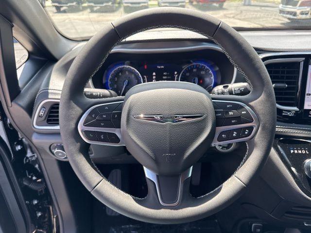 new 2025 Chrysler Pacifica car, priced at $38,608