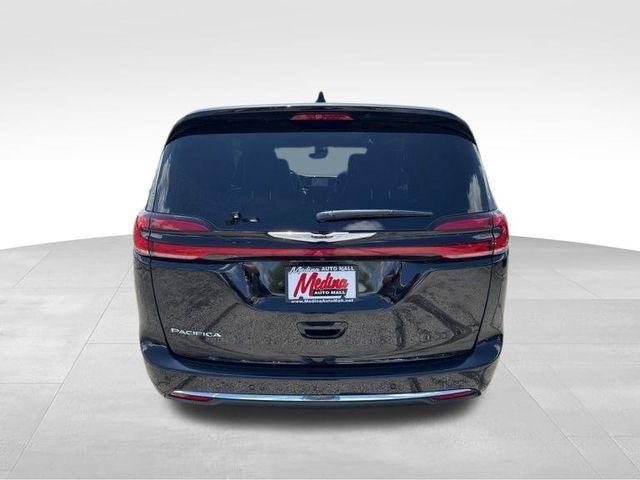 new 2025 Chrysler Pacifica car, priced at $38,608