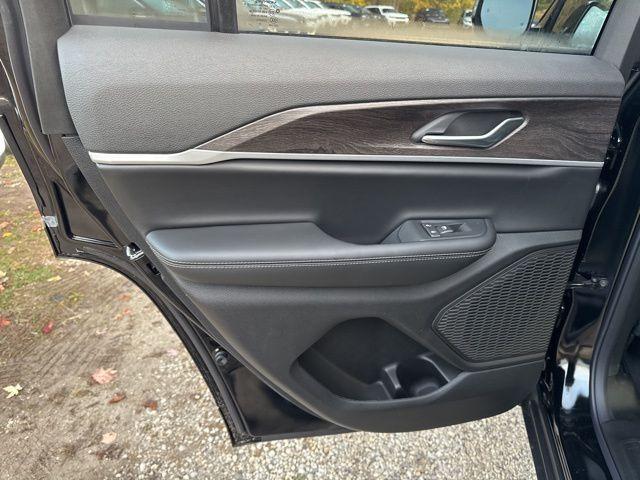 new 2025 Jeep Grand Cherokee car, priced at $49,485