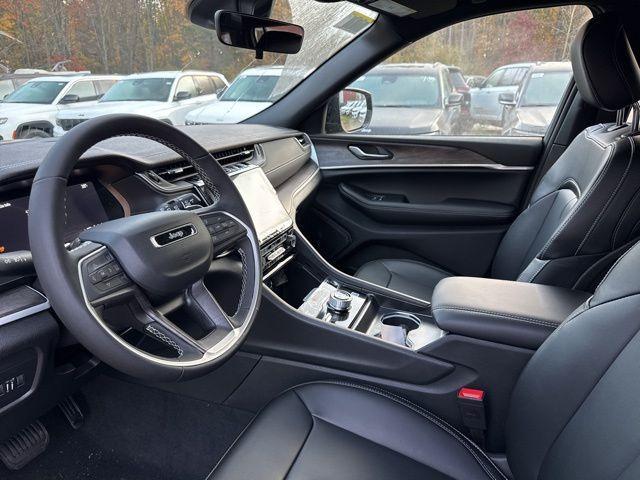 new 2025 Jeep Grand Cherokee car, priced at $49,485