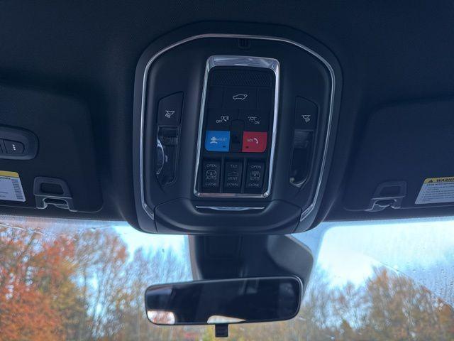 new 2025 Jeep Grand Cherokee car, priced at $49,485