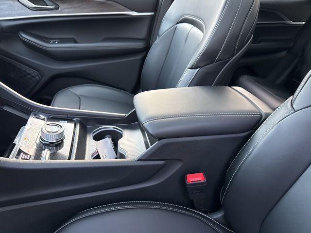 new 2025 Jeep Grand Cherokee car, priced at $49,485