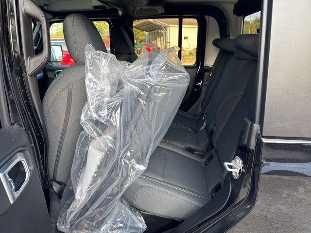 new 2025 Jeep Gladiator car, priced at $49,330