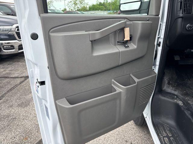 new 2025 GMC Savana 3500 car, priced at $47,392