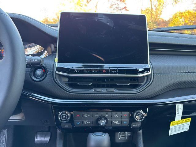 new 2026 Jeep Compass car, priced at $36,475