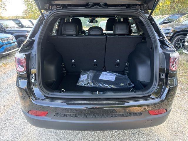 new 2025 Jeep Compass car, priced at $30,533