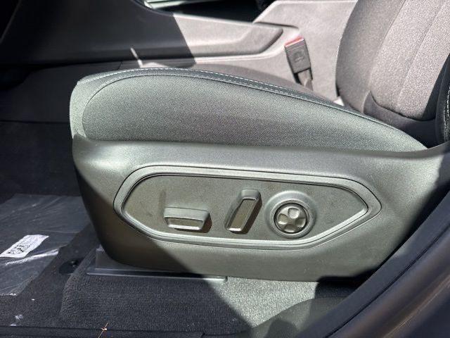 new 2025 Jeep Grand Cherokee car, priced at $37,328