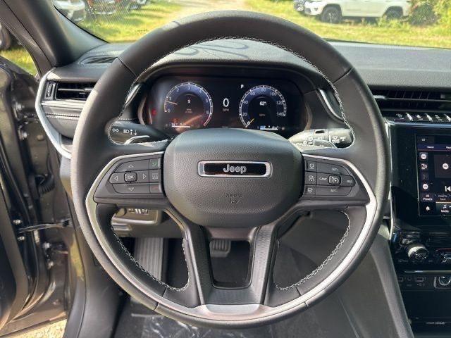 new 2025 Jeep Grand Cherokee car, priced at $37,328