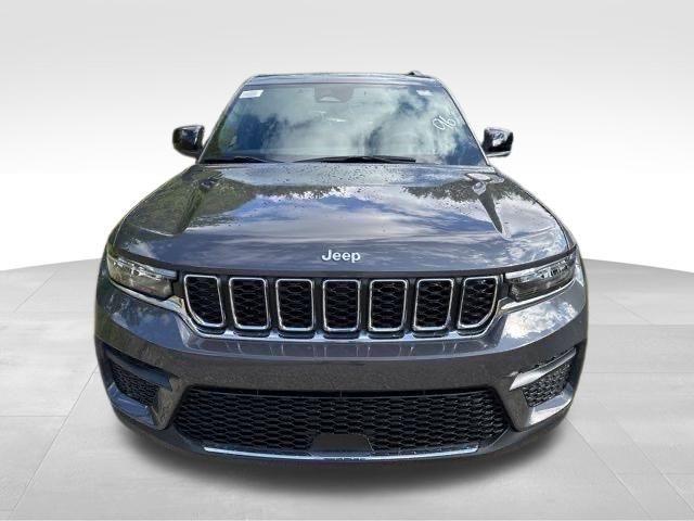 new 2025 Jeep Grand Cherokee car, priced at $37,328