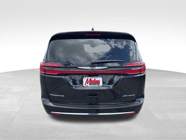 new 2025 Chrysler Pacifica Hybrid car, priced at $39,067