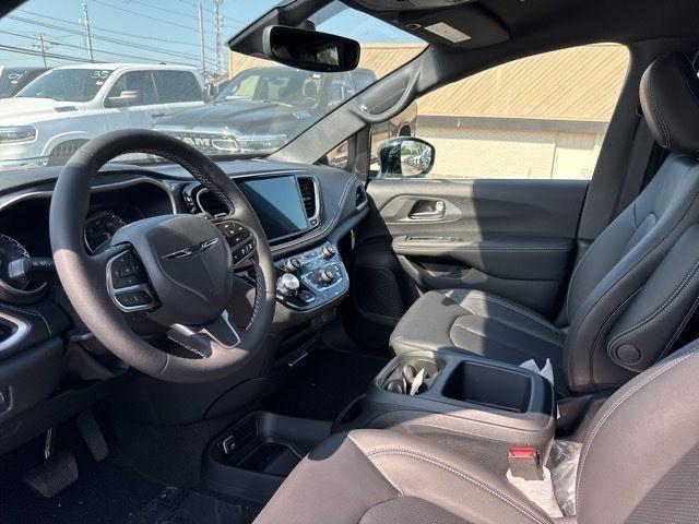 new 2026 Chrysler Pacifica car, priced at $36,262