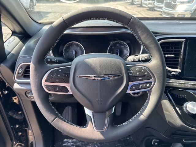 new 2026 Chrysler Pacifica car, priced at $36,262