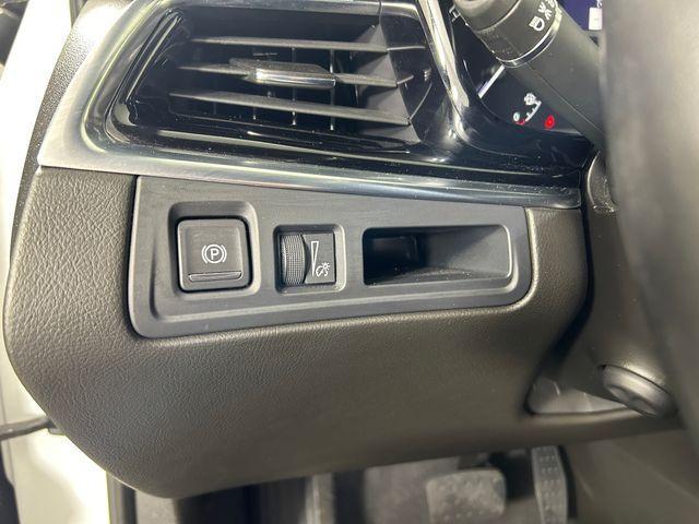 used 2023 Cadillac XT6 car, priced at $46,995