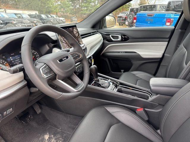 new 2025 Jeep Compass car, priced at $30,125