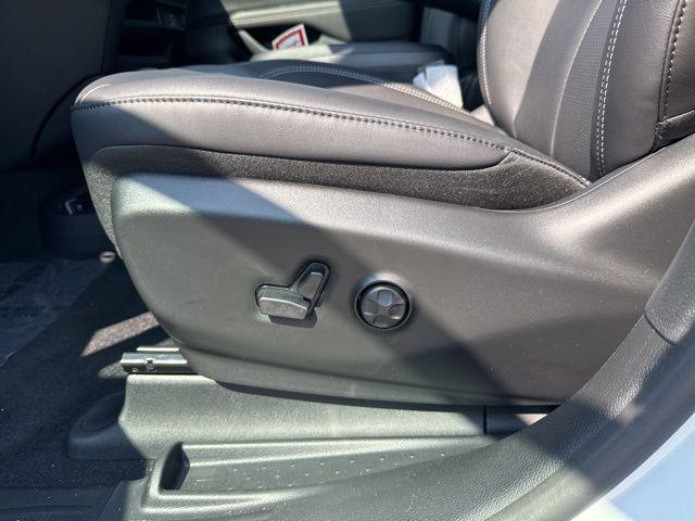 new 2026 Chrysler Pacifica car, priced at $39,484