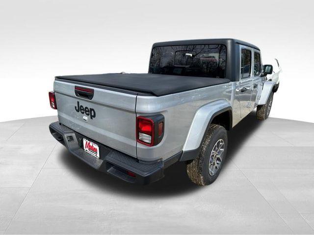 new 2024 Jeep Gladiator car, priced at $39,576