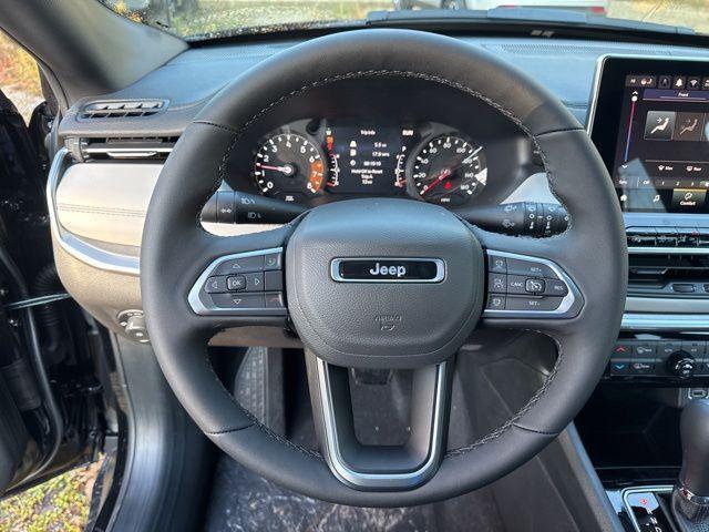 new 2025 Jeep Compass car, priced at $30,125