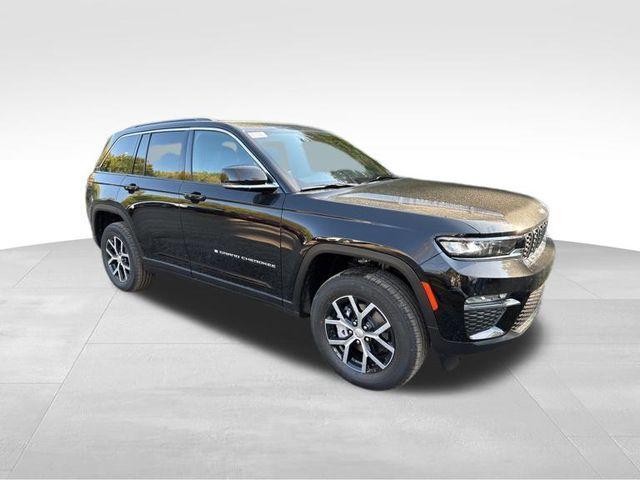 new 2025 Jeep Grand Cherokee car, priced at $40,678