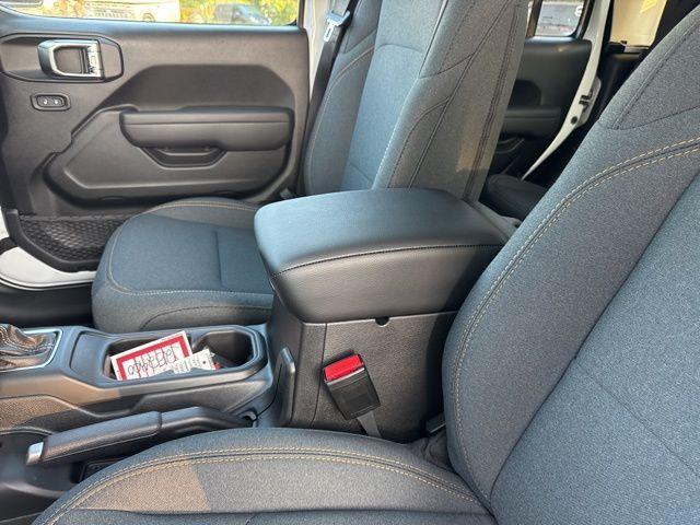 new 2025 Jeep Gladiator car, priced at $48,735