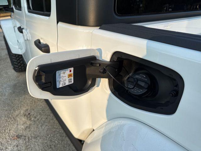 new 2025 Jeep Gladiator car, priced at $48,735