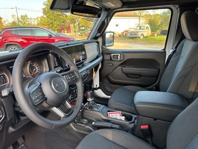 new 2025 Jeep Gladiator car, priced at $48,735
