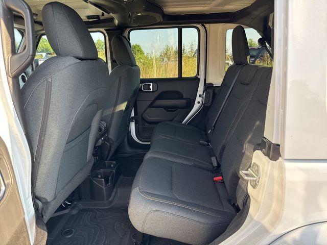 new 2025 Jeep Wrangler car, priced at $46,517