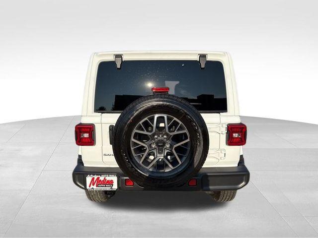 new 2025 Jeep Wrangler car, priced at $46,517