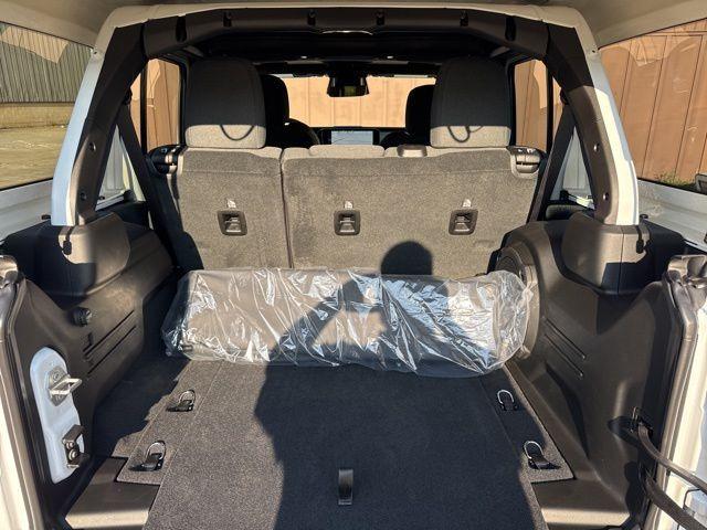 new 2025 Jeep Wrangler car, priced at $46,517