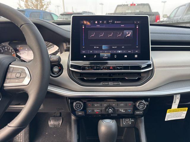 new 2025 Jeep Compass car, priced at $30,125