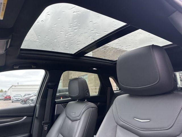used 2021 Cadillac XT5 car, priced at $31,159