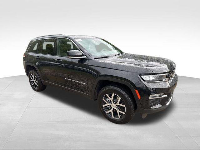 new 2025 Jeep Grand Cherokee car, priced at $40,678