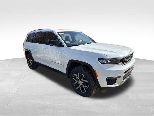 new 2025 Jeep Grand Cherokee car, priced at $44,547