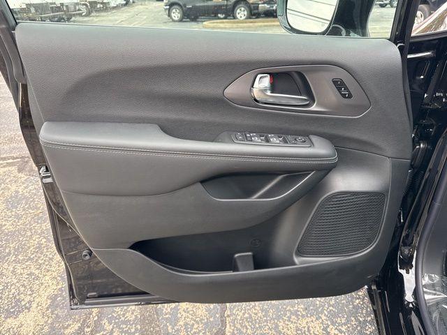 new 2026 Chrysler Pacifica car, priced at $36,865