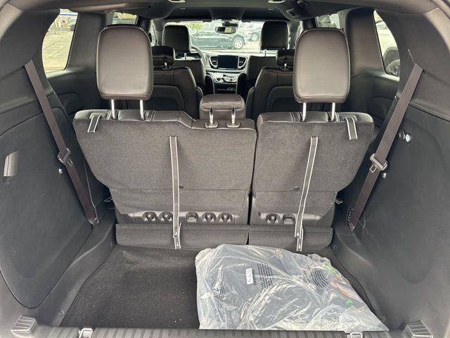 new 2026 Chrysler Pacifica car, priced at $36,865