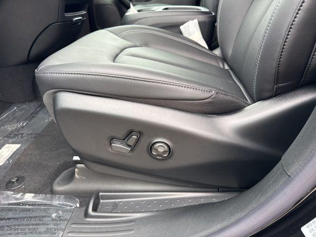 new 2026 Chrysler Pacifica car, priced at $36,865