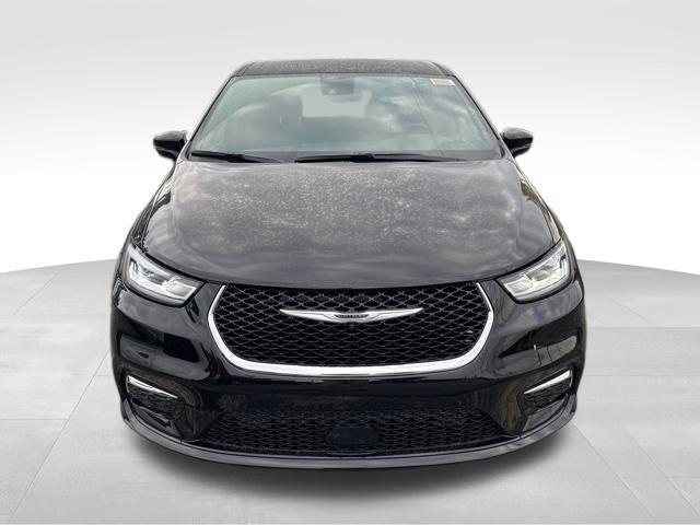 new 2026 Chrysler Pacifica car, priced at $36,865