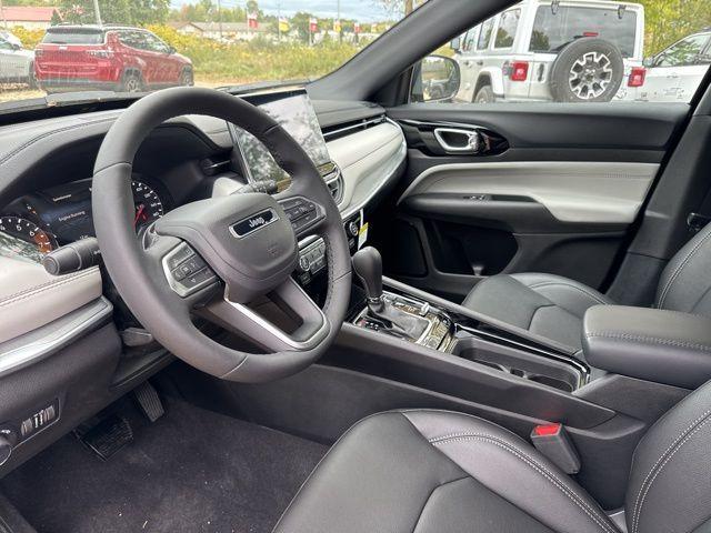 new 2025 Jeep Compass car, priced at $28,250