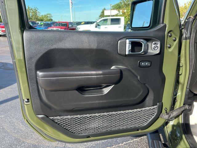 used 2021 Jeep Gladiator car, priced at $30,657