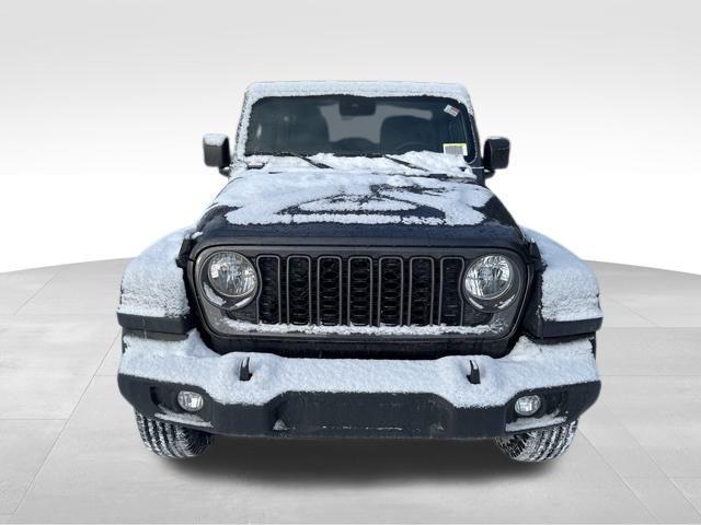 new 2025 Jeep Wrangler car, priced at $41,557