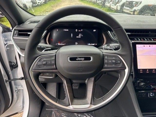 new 2025 Jeep Grand Cherokee car, priced at $41,495