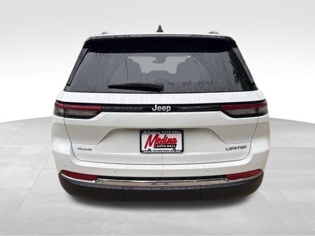 new 2025 Jeep Grand Cherokee car, priced at $41,495
