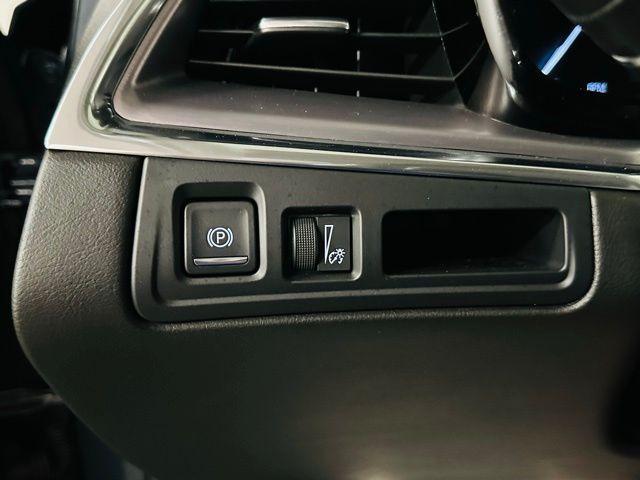 used 2019 Cadillac XT5 car, priced at $24,766