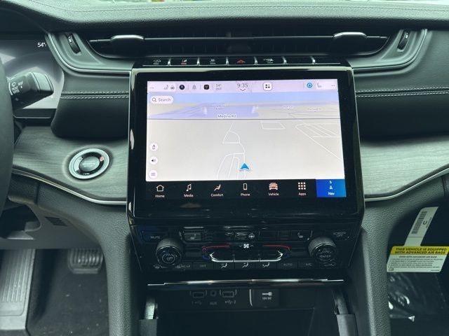 new 2025 Jeep Grand Cherokee car, priced at $46,761