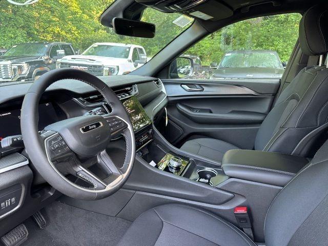 new 2025 Jeep Grand Cherokee L car, priced at $41,134