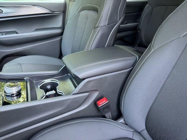 new 2025 Jeep Grand Cherokee L car, priced at $41,134