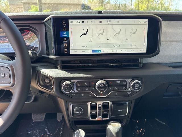 new 2025 Jeep Gladiator car, priced at $45,473